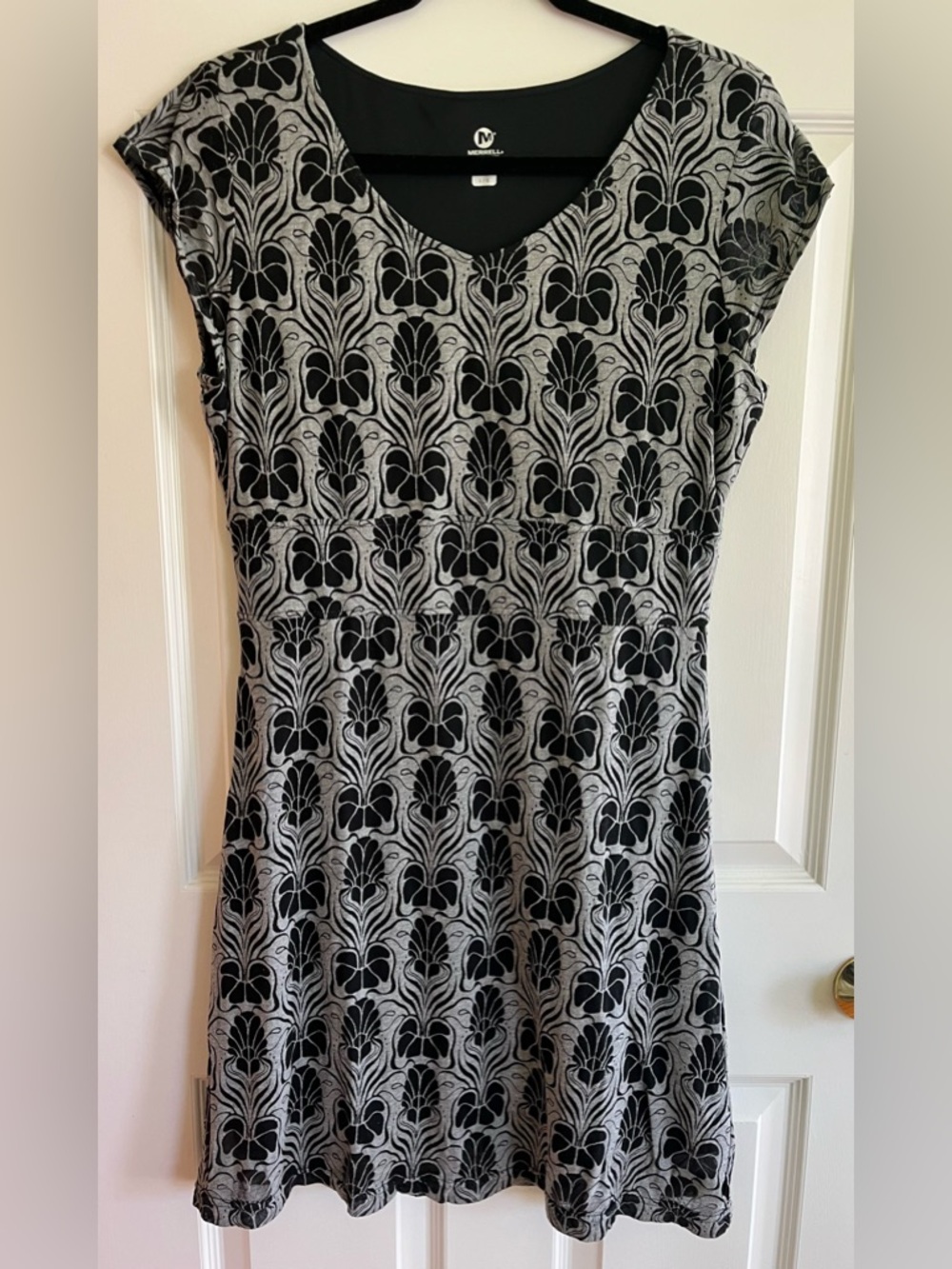Merrell Black and Gray Floral-Patterned Cap Sleeve Dress